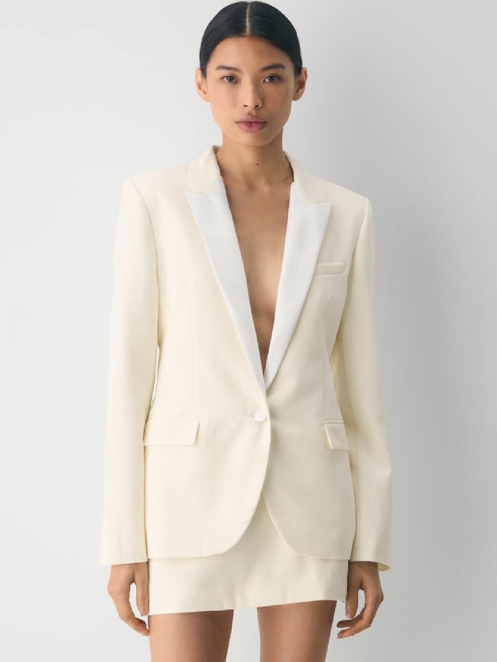 Aritzia Cream Satin-Lapel Blazer